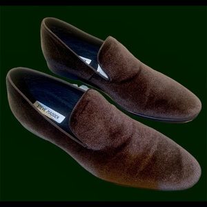 Mens Steve Madden Chocolate Brown velvet loafers New!!!